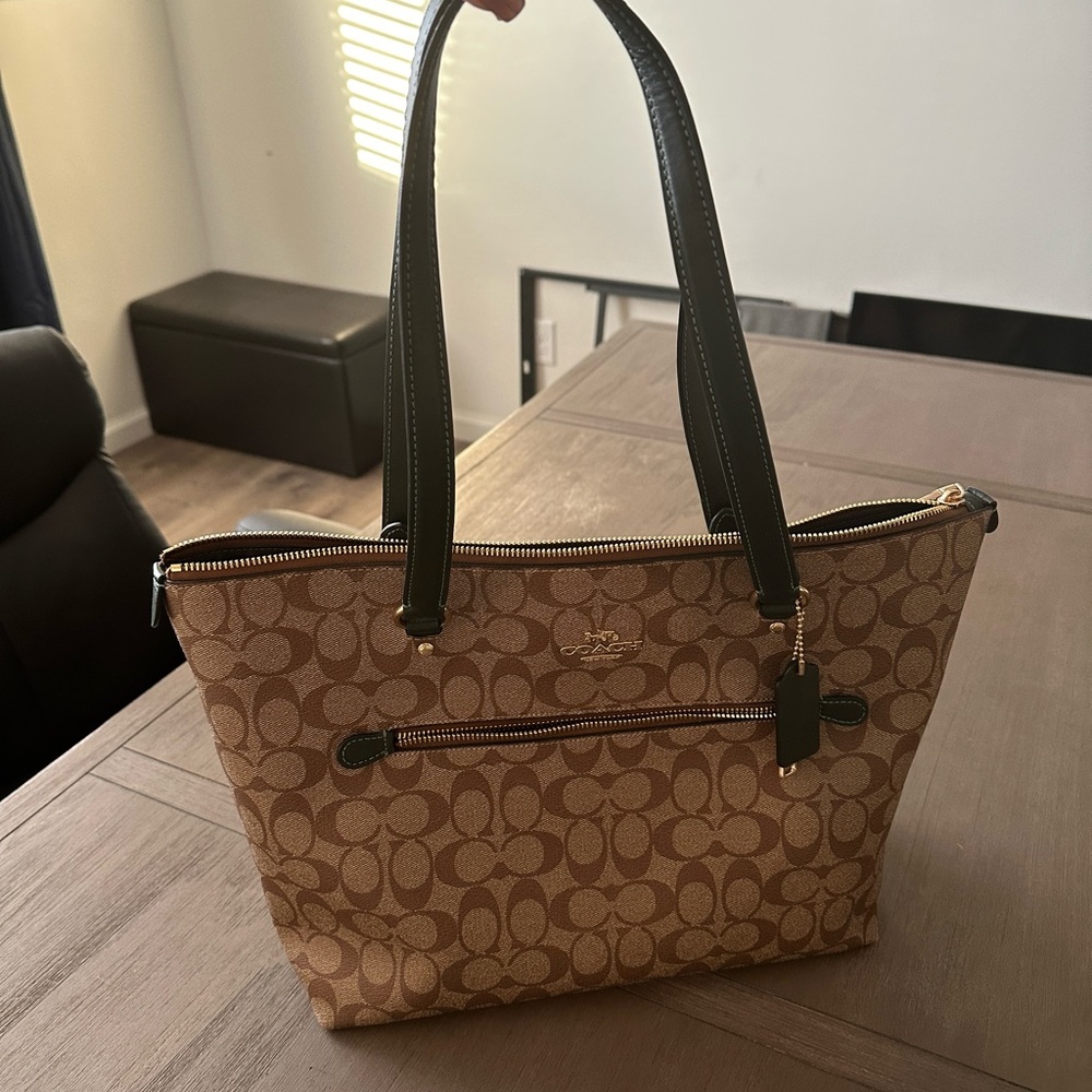 Coach - zip top tote signature / dark green